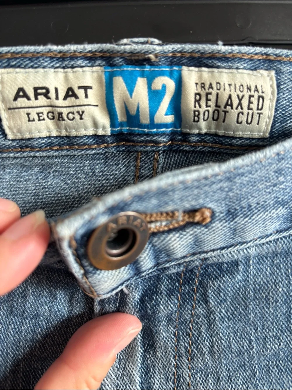 Ariat M2 Legacy Relaxed Bootcut Men's Jeans Medium Wash – 40 x 32